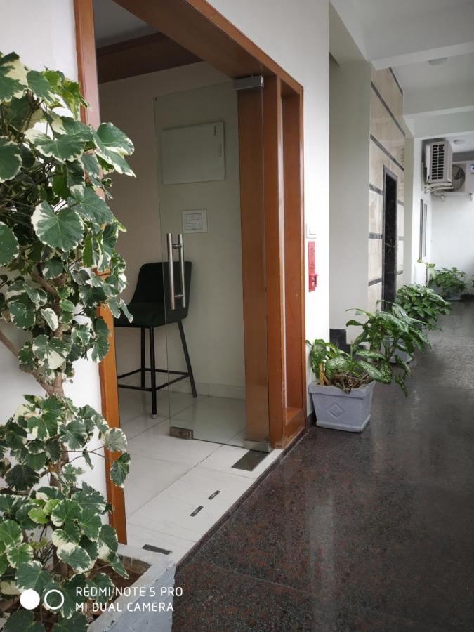 The Grand Coral Hotell Bangalore Exteriör bild