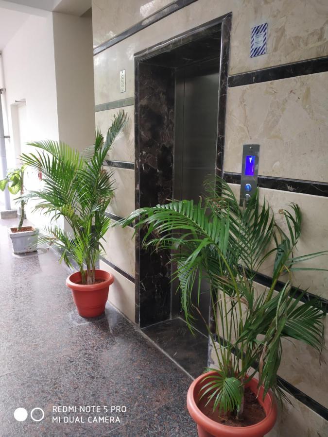 The Grand Coral Hotell Bangalore Exteriör bild
